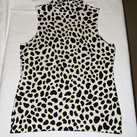 525 AMERICA CHEETAH PRINT SLEEVELESS
TURTLENECK TOP - Picture 2 of 6